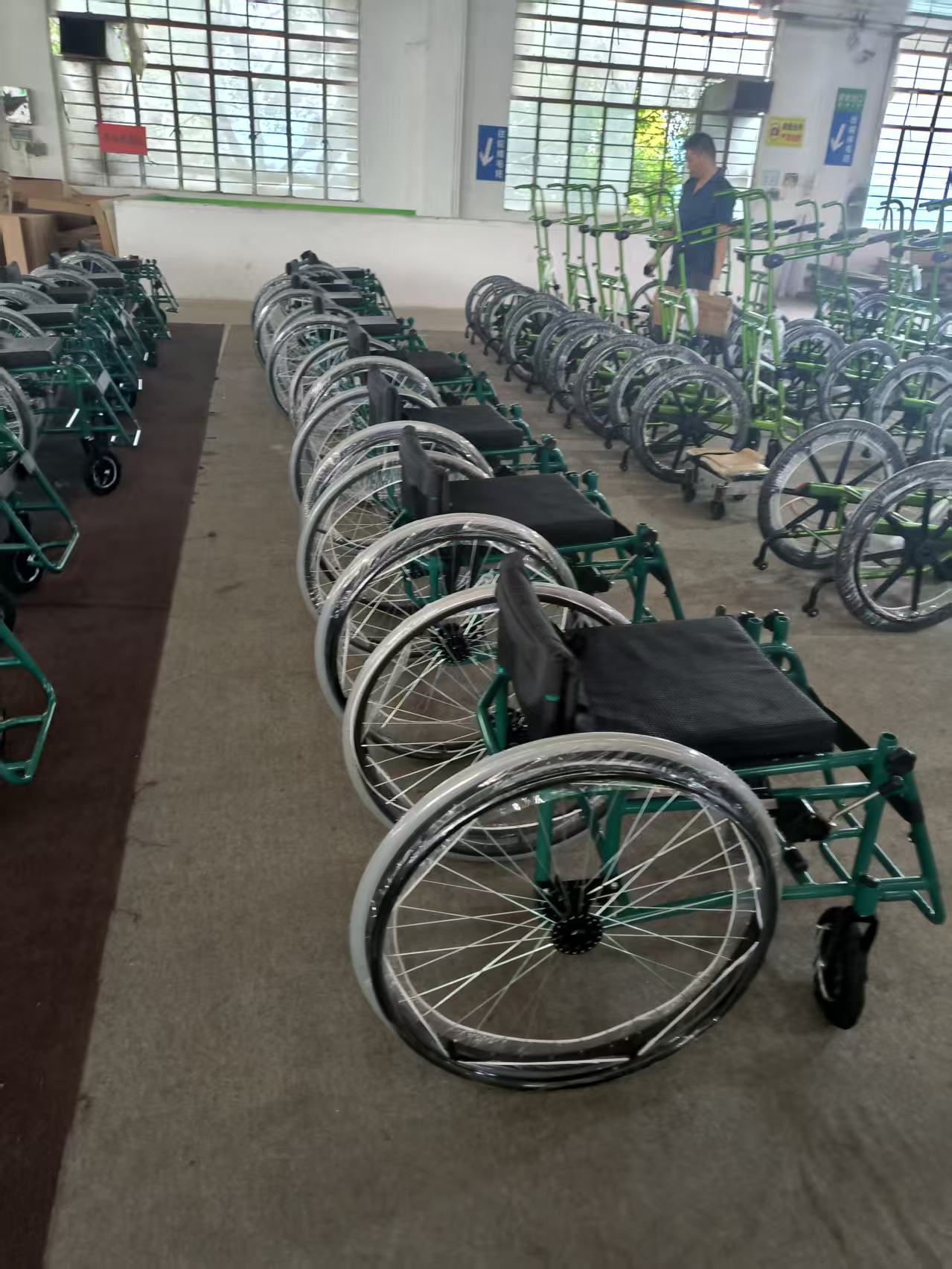 Comprehensive Comparative Analysis of Sports Wheelchairs vs. Standard Wheelchairs