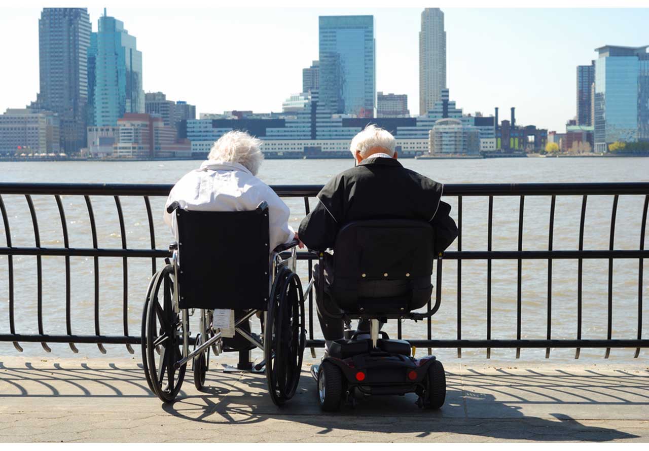 Mobility Scooter vs. Electric Wheelchair: Which One Is Right for You?